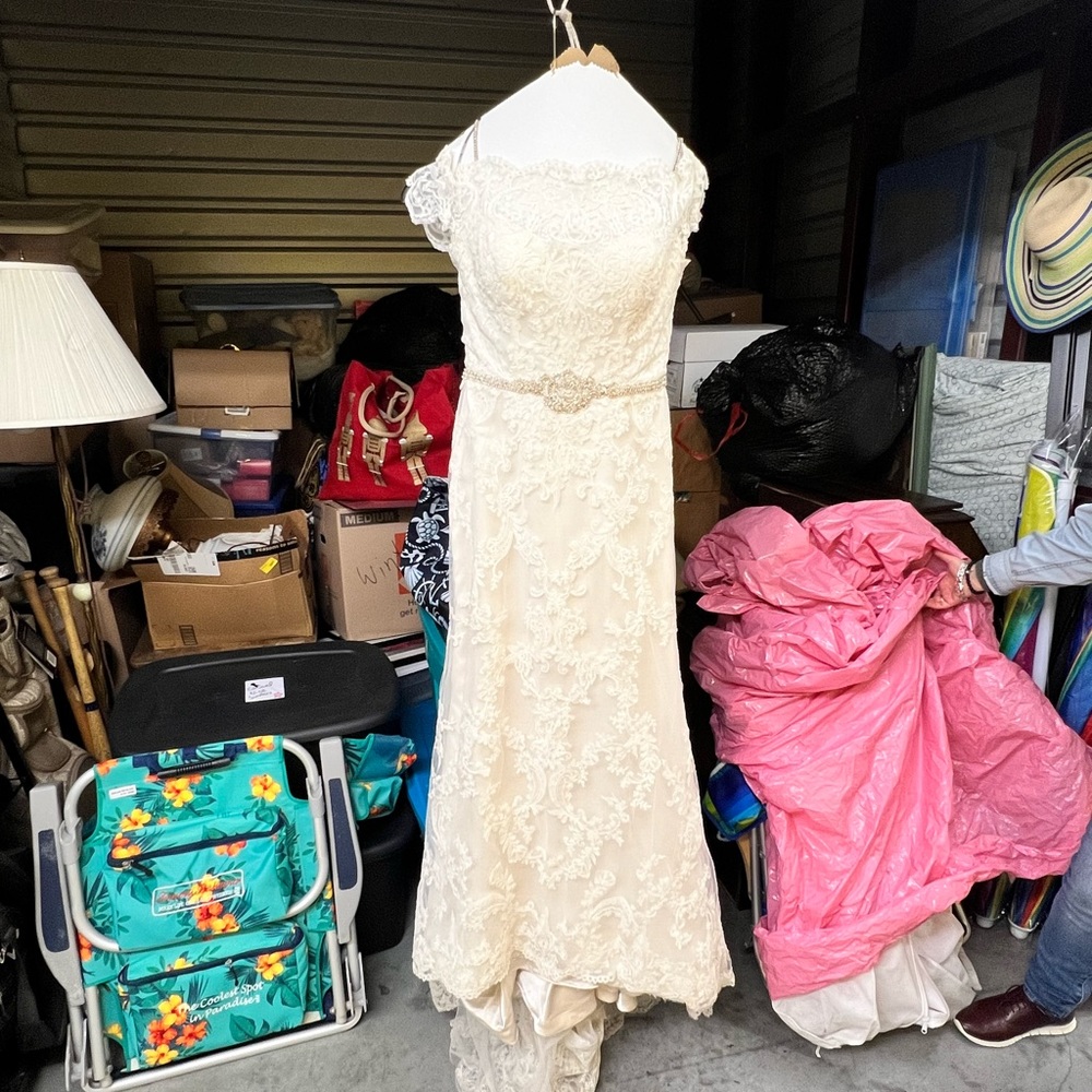 Wedding dress